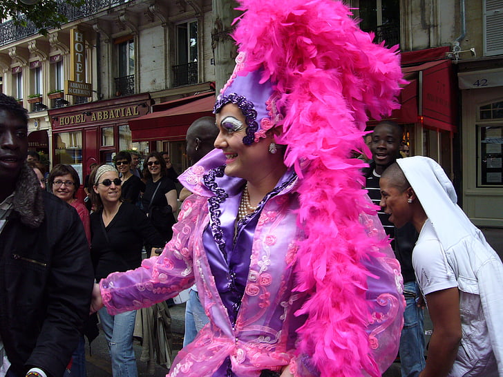 cuộc diễu hành đồng tính, tiếng Pháp, Paris, Lễ hội