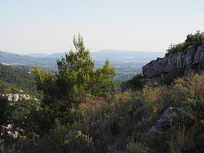 paysage de karst, région karstique, Karst, Rock, France, Provence, Fontaine-de-vaucluse