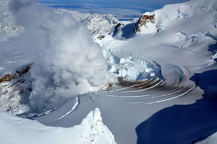 Вулкан, Ледник, фумарольные, Гора редут, Аляска, США, вспышки