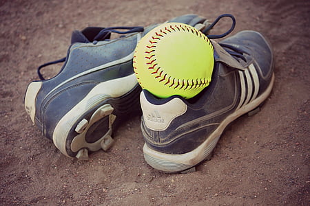 Softbal, schoenplaatjes, sport, naad, recreatie, veld