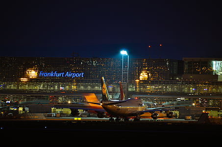 Frankfurte pie Mainas, lidosta, fraport, Boeing, 747, naktī, airliner