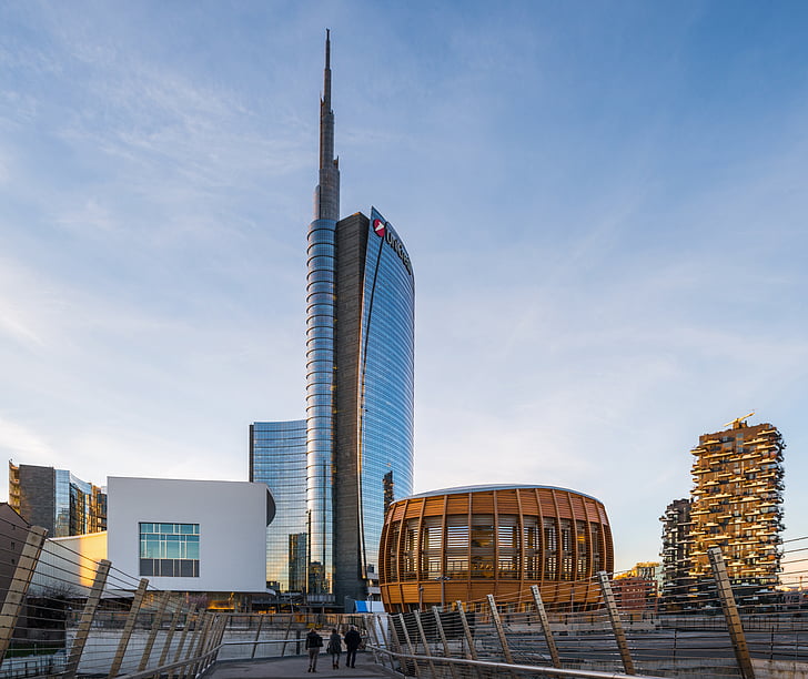 Milão, Itália, Lombardia, moda, negócios, bancos, arranha-céus
