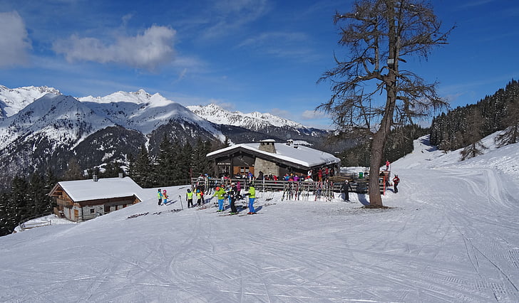 Ski resort, Madonna di Campiglio térképén, Olaszország, hó, táj, hideg, hegyek
