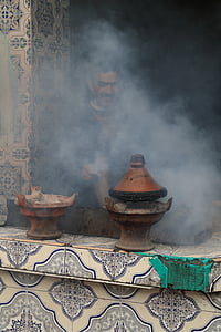 Marocco, pranzo, cucina, Tajine, fumo, cuoco, piastrelle