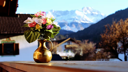 flores, montañas, florero de, balcón, Fondo, fuera de foco, azul