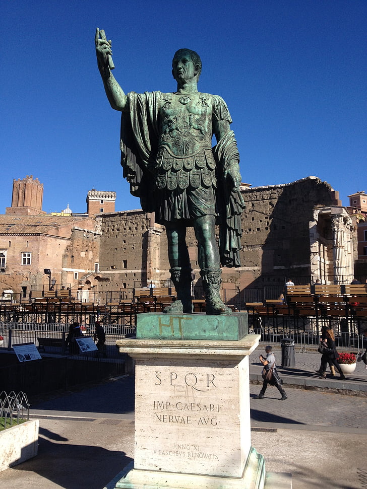 Rome, Italie, César, champ de herr, statue de, célèbre place, monument