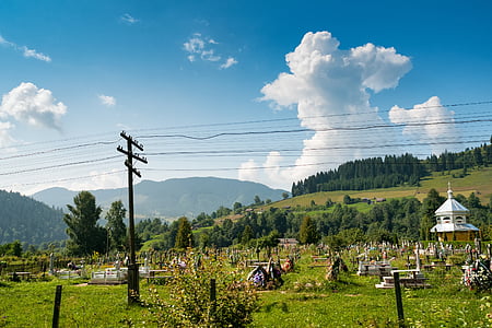 hřbitov, Rachiv, Ukrajina, Karpaty, Zakarpatsko, cesta, krajina