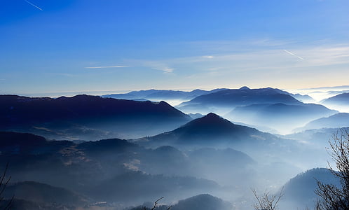 Slovénie, montagnes, Sky, nuages, brouillard, Haze, brume