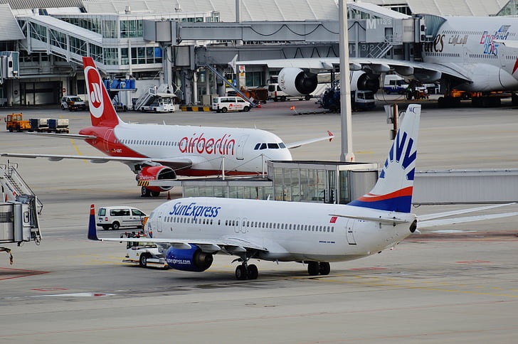 repülőgép, repülőtér, menet közben, utasszállító repülőgép, utazás, München, légi közlekedés