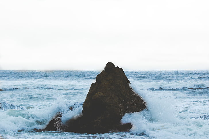 sea, waves, hitting, brown, rock, formation, horizon