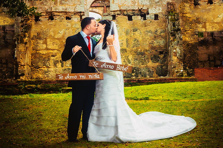Hochzeit, Bräutigam, umarmen einander, Kuss, emgombe, Republik, Dominikanische Kuss