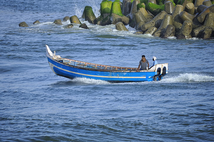 vissersboot, perumathura strand, Trivandrum, kleurrijke, Ramachandran madhavankutty, Toerisme, kust