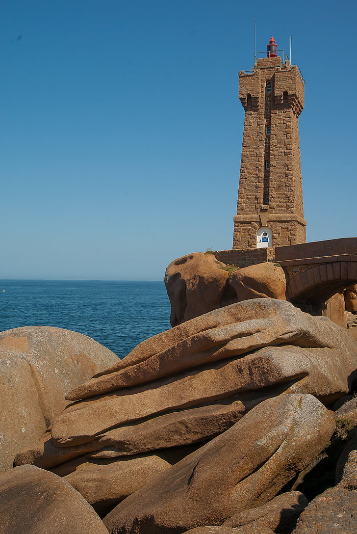 Bretagne, Lighthouse, Ploumanach, ikke langt, navigation, lyserød granit, havet, berømte sted