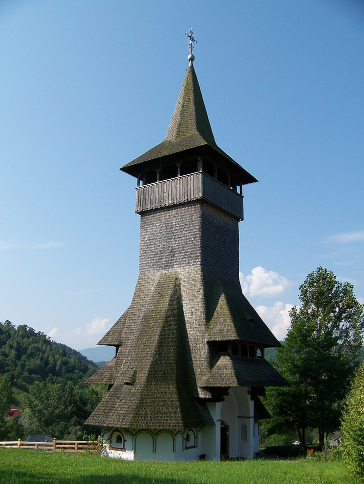 Romania, barsana, Monestir, teulades de fusta
