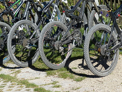 horské bicykle, kolesá, staršie, pneumatiky patentky, prehliadka pre horské bicykle, okruh, zadnej prehadzovacky