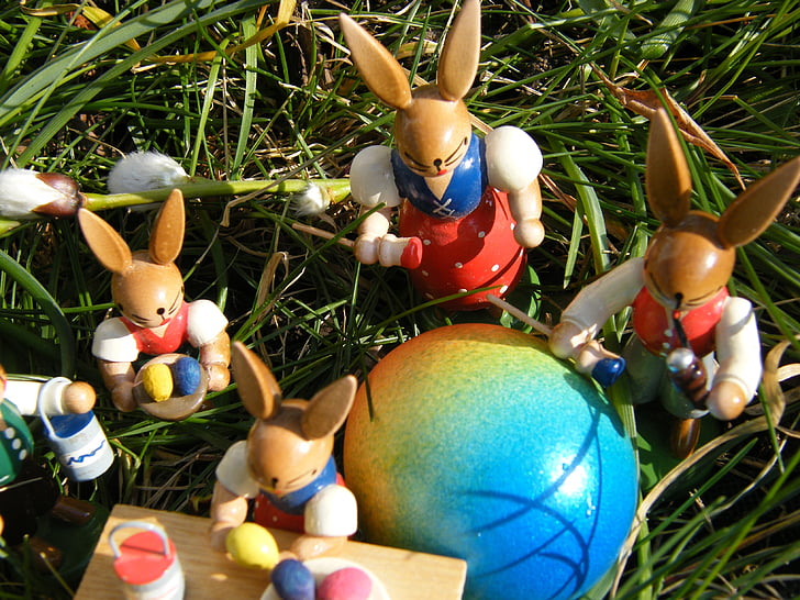 Easter bunny family, Farba, jajko, duży, kolorowe, łąka, Wielkanoc