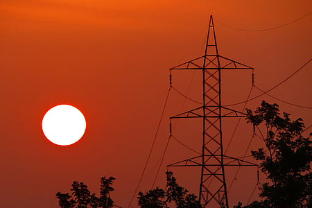 saulriets, elektriskā pylon, elektriskā tornis, Shimoga, Karnataka, Indija, krēslas stundā