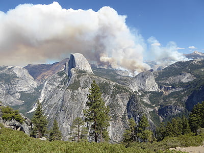 Yosemite, incendiu de pădure, Parcul Naţional, Statele Unite ale Americii, fum, nor, peisaj