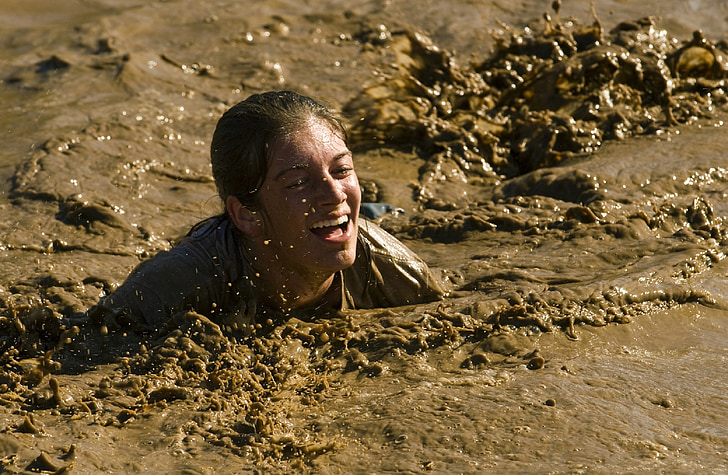 crawl, modder, competitie, race, obstakel, voeten, water