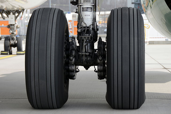 main landing gear, aircraft, wheels, mature, chassis, large, close