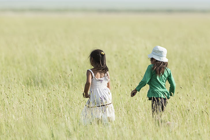 due ragazze, buoni amici, prato, un passo, Mongolia, bambino, natura