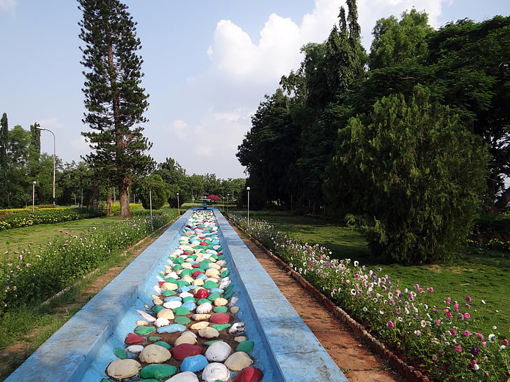 naveeluteerth, garden, flowerbeds, pebbles, malaprabha damsite, saundhatti, india