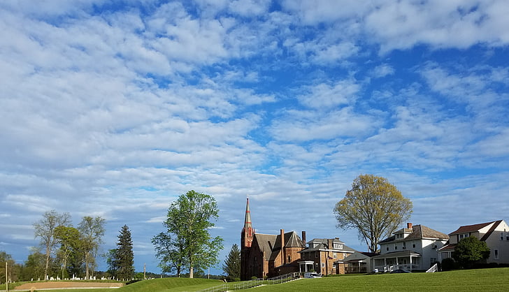 Katholieke, kerk, wolken, Ohio, Verenigde Staten, begraafplaats, hemel