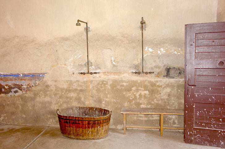 душ, простір, Старий, душова кімната, концентраційний табір, theresienstadt, чаша