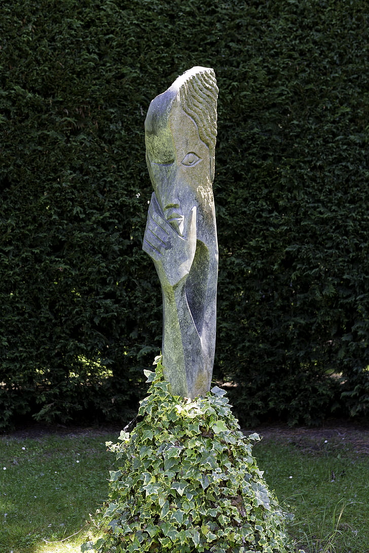 garden sculpture, stone, trying to recall, sculptor lameck bonjisi, ivy, grass, yew hedge