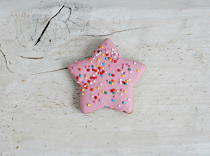 shabby chic, gingerbread, colored icing, food and drink, indulgence, sprinkles, sweet food