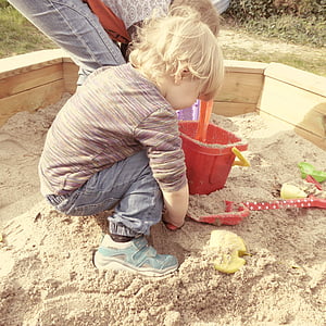 zandbak, kinderen, spelen, uit, samen, bouwen, emmer