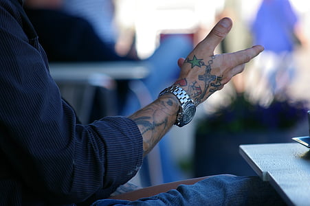 braccio, orologio, mano, tatuato, uomo, espressione