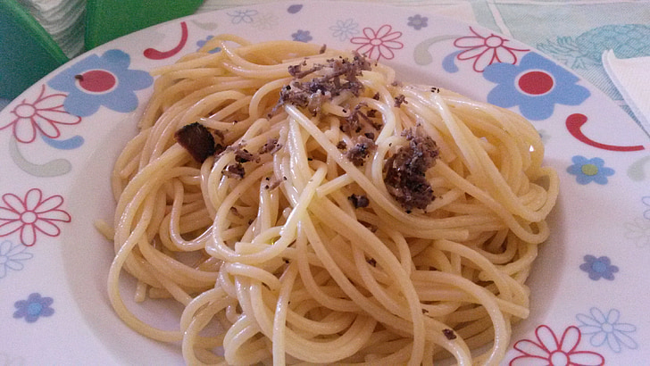 pasta, parabolen, spaghetti, kjøkken, spise, mat, gastronomi