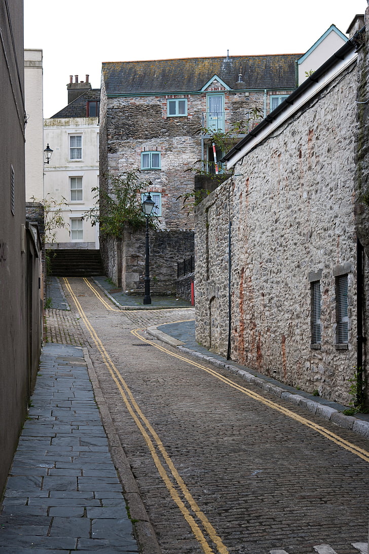 Plymouth, Devon, smalle, Street, sten, vægge, granit