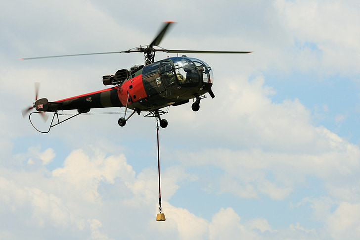 alouette iii, helicopter, hovering, lowering weight, display, south african air force museum