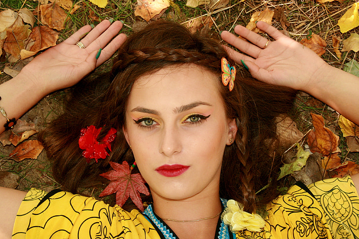 Dziewczyna, jesień, pozostawia, portret, roślinność, piękno, uwodzicielski