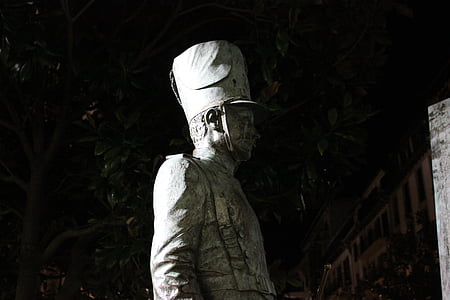 statue, soldier, plaza, sculpture, face