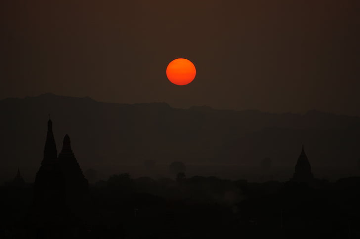 Burma, solnedgang, rød