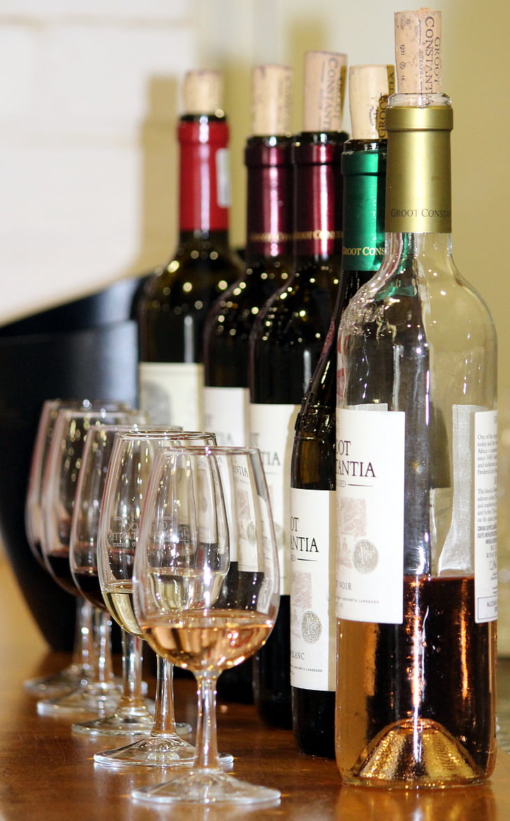 vīna degustācija, brilles, vīna pudeles, nenorūdzis vīns, vīns, Prost, sarkanvīns