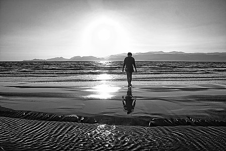 Vienatvė, jūra, pėsčiomis, vaikas, paplūdimys, vien tik, vienišas