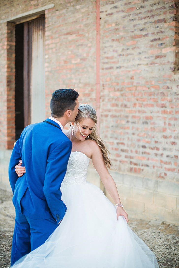 Γάμος, Αγάπη, μπλε σμόκιν, λευκό φόρεμα, γαμπρός, Γάμος, νύφη