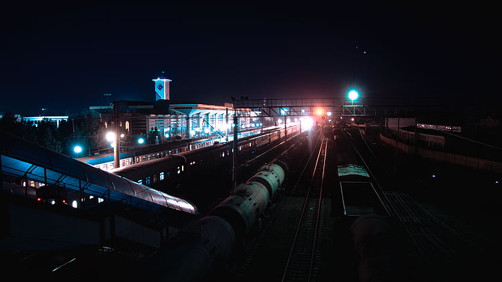 stacija, Samarkanda, Uzbekistāna, vilcieni, automašīnas, naktī, pilsēta