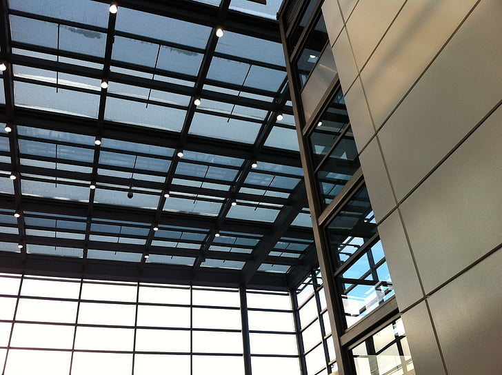 het platform, bouw, metaal, venster, glas - materiaal, moderne, ingebouwde structuur