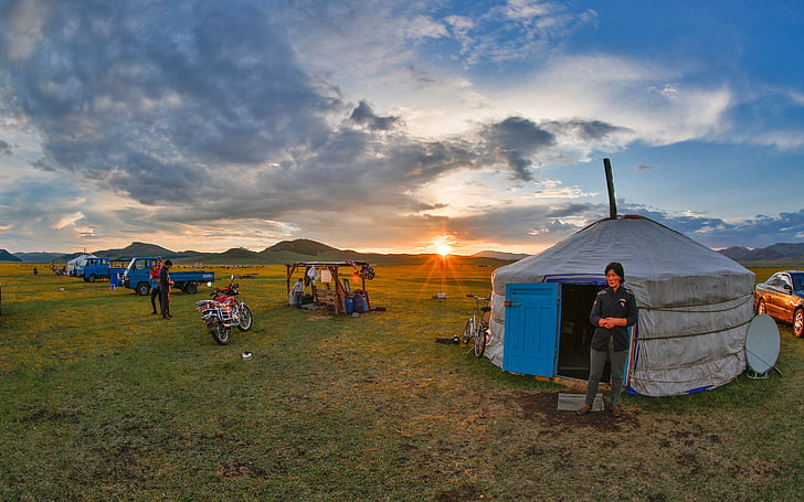 Nomad, Mongolia, solnedgang, bogatto, modernisering, eng, telt
