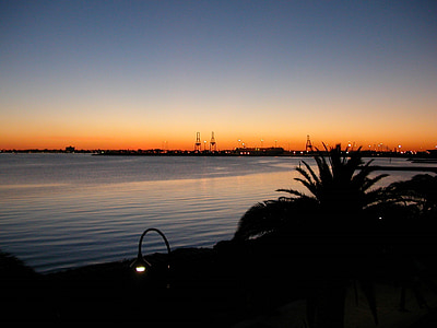 Melbourne, zachód słońca, Port