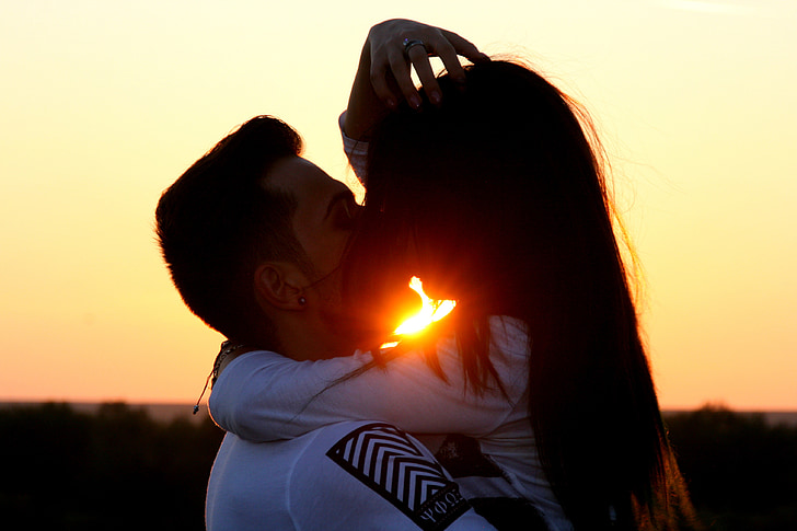 Çift, aşk, günbatımı, öpücük, Güzellik, romantizm, Kadınlar