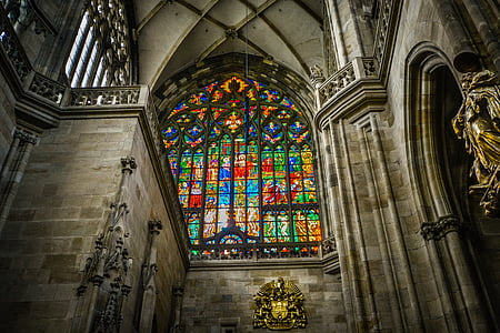 Praha, Čekų, Vitus, katedra, bažnyčia, altorius, tamsintas stiklas
