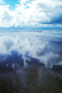 στη θάλασσα, σύννεφα, παραλία, νερό, φύση, μπλε, αέρα