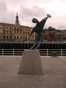 sculpture, river nervión, bilbao, ingenious, basque country, spain, europe