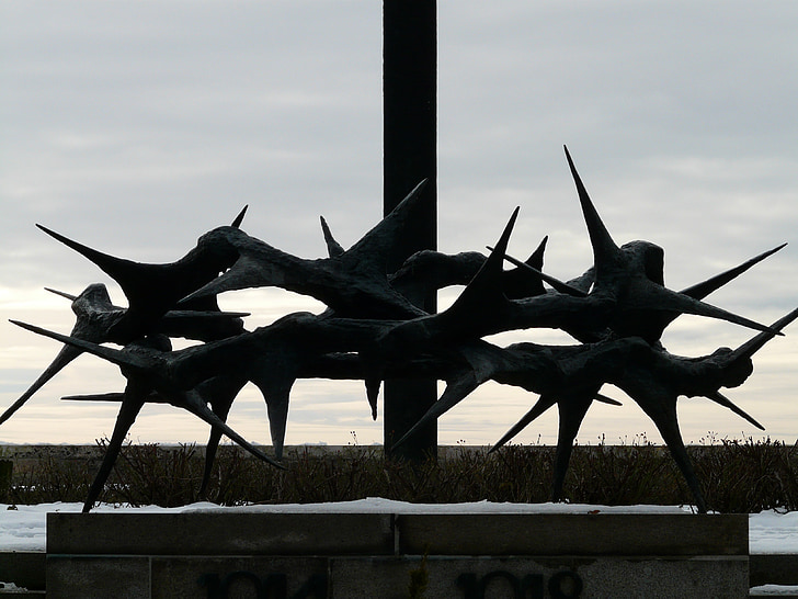 crown of thorns, metal, lerchenberg, war cemetery, memorial